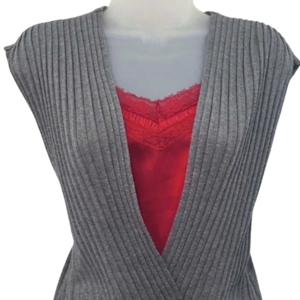 New York & Co. Acrylic Sweater Vest Textured Cable Knit V-Neck Ribbed Cardigan